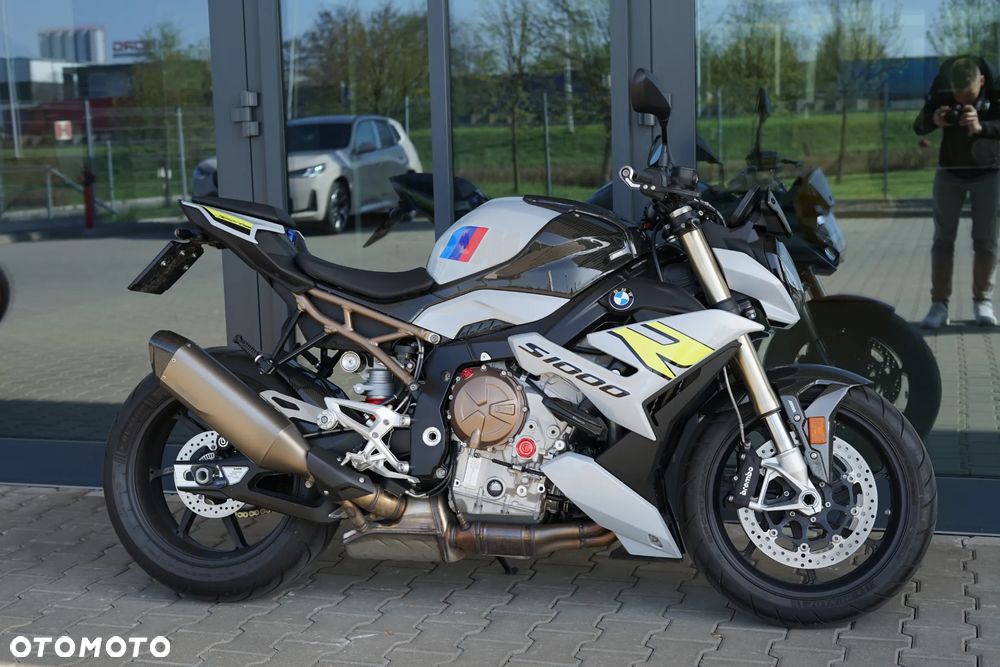 BMW S - 2
