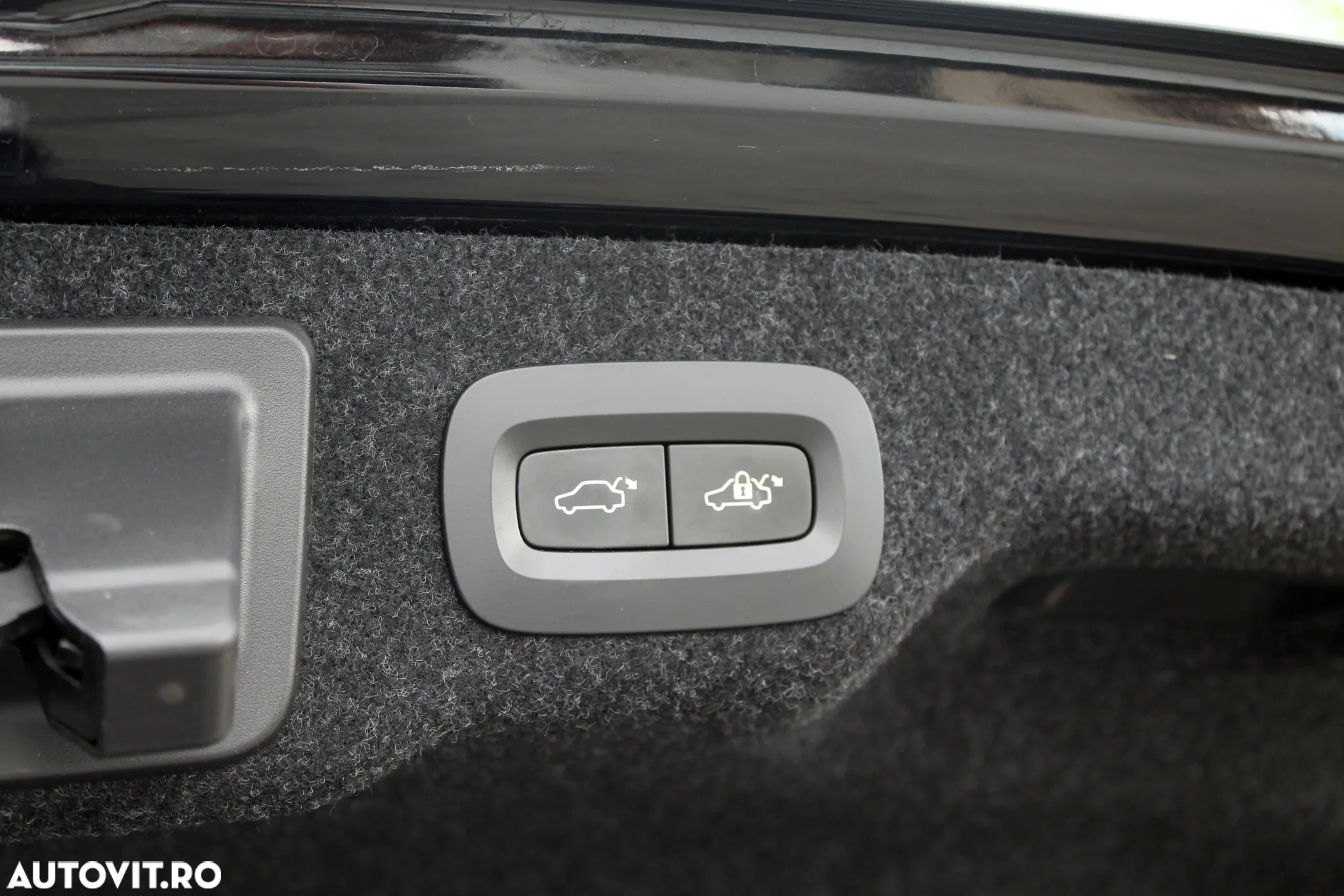Volvo S90 D5 AWD Geartronic Inscription - 32