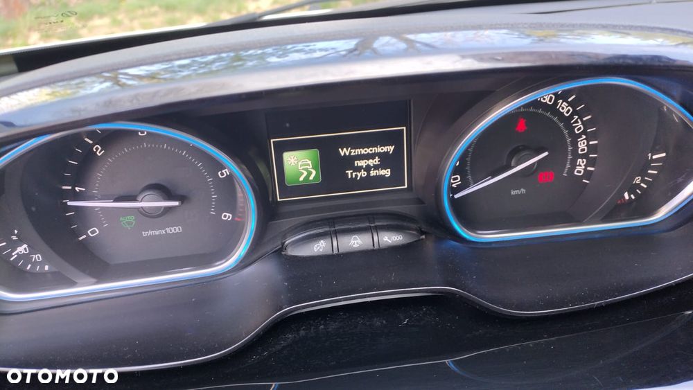 Peugeot 2008 e-HDi FAP 115 STOP & START Allure - 31