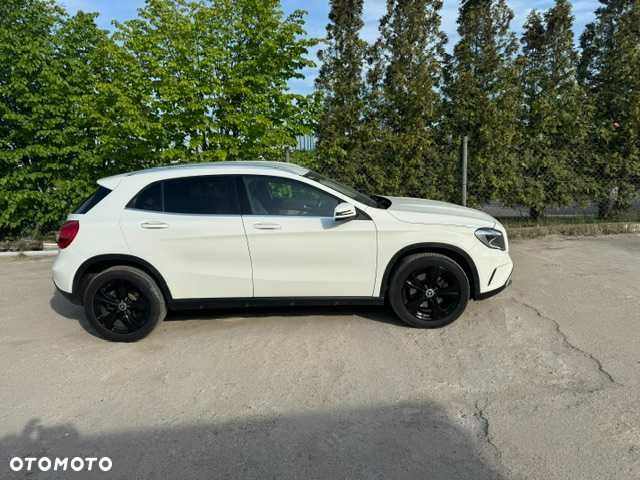 Mercedes-Benz GLA - 1