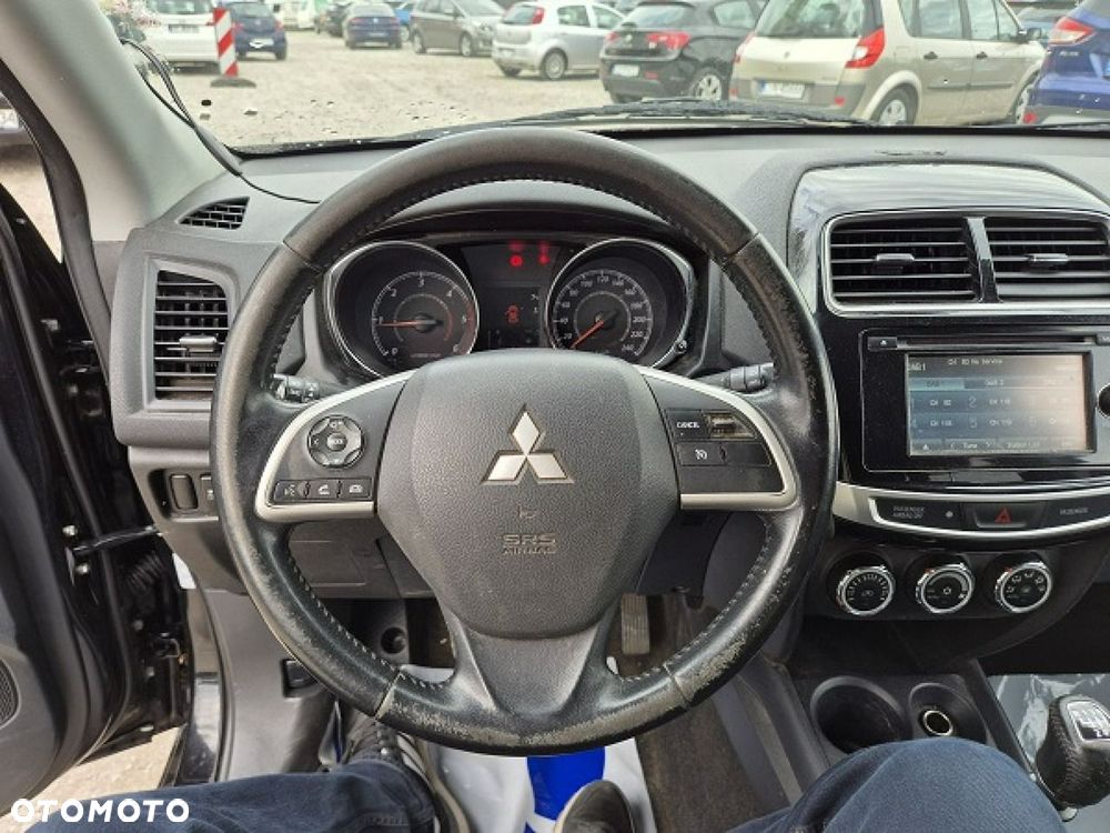 Mitsubishi ASX - 14