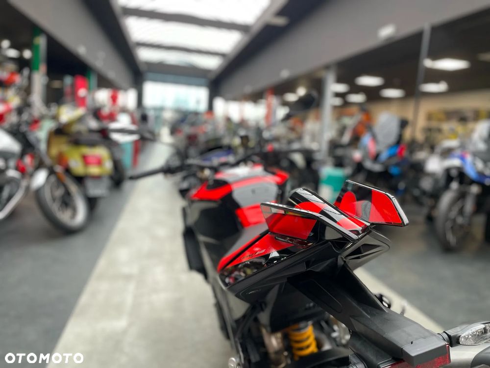 Aprilia Tuono - 10