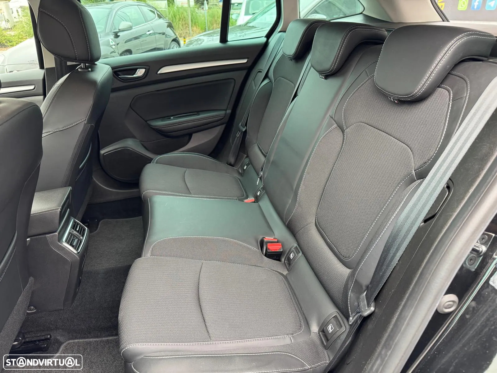 Renault Mégane Sport Tourer 1.5 Blue dCi Limited EDC - 14