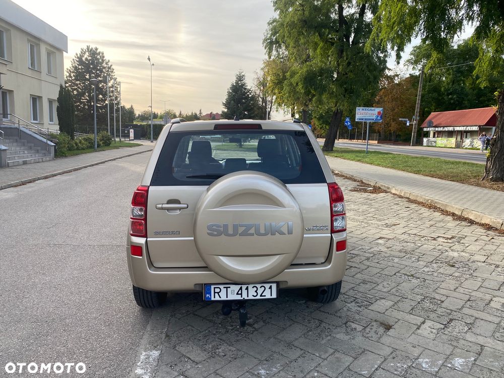 Suzuki Grand Vitara 2.0 - 5