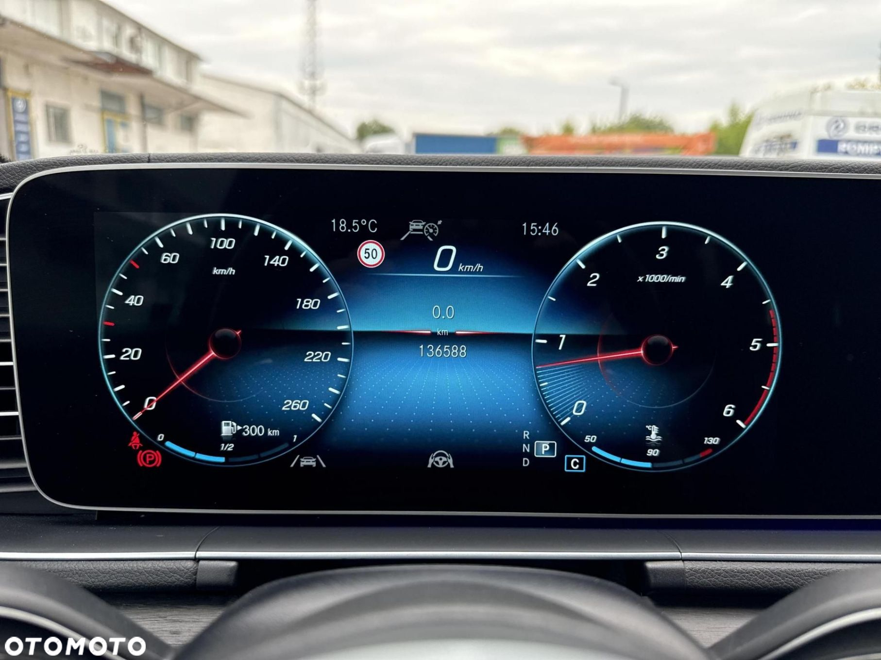 Mercedes-Benz GLS - 28