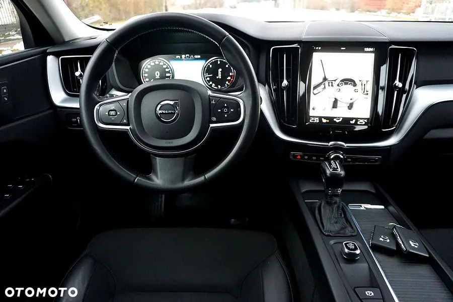 Volvo XC 60 D4 AWD Geartronic Momentum - 33