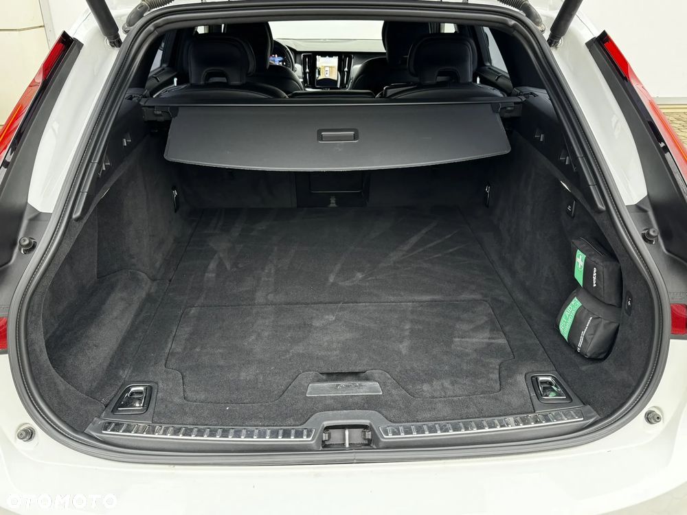 Volvo V90 B4 B R-Design - 14