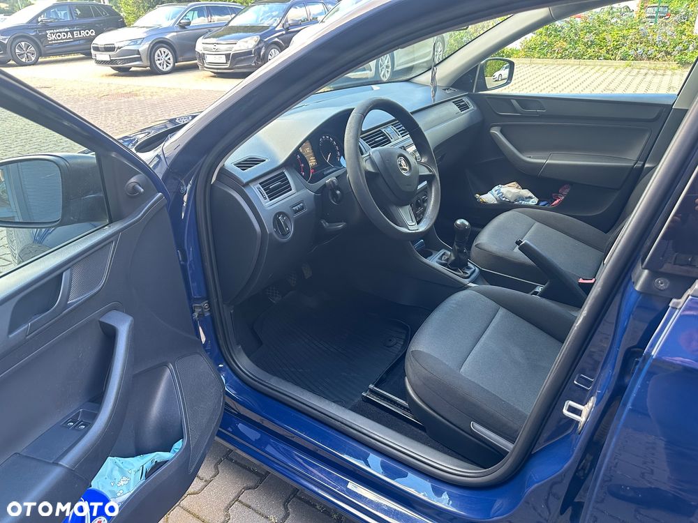Skoda RAPID 1.2 TSI Active - 10