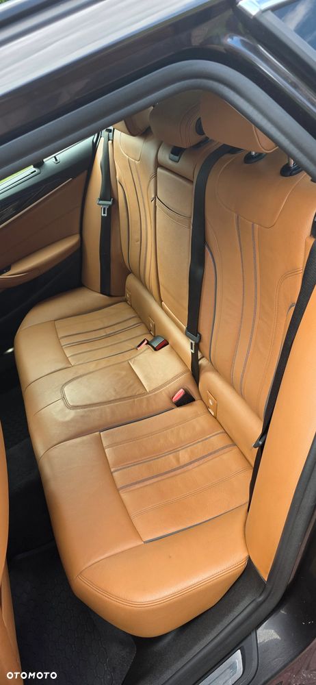 BMW Seria 5 530d xDrive - 16