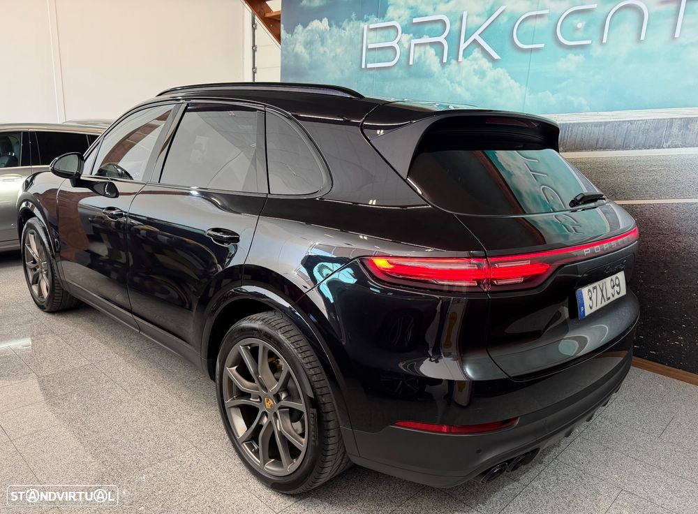 Porsche Cayenne S Platinum Edition - 4