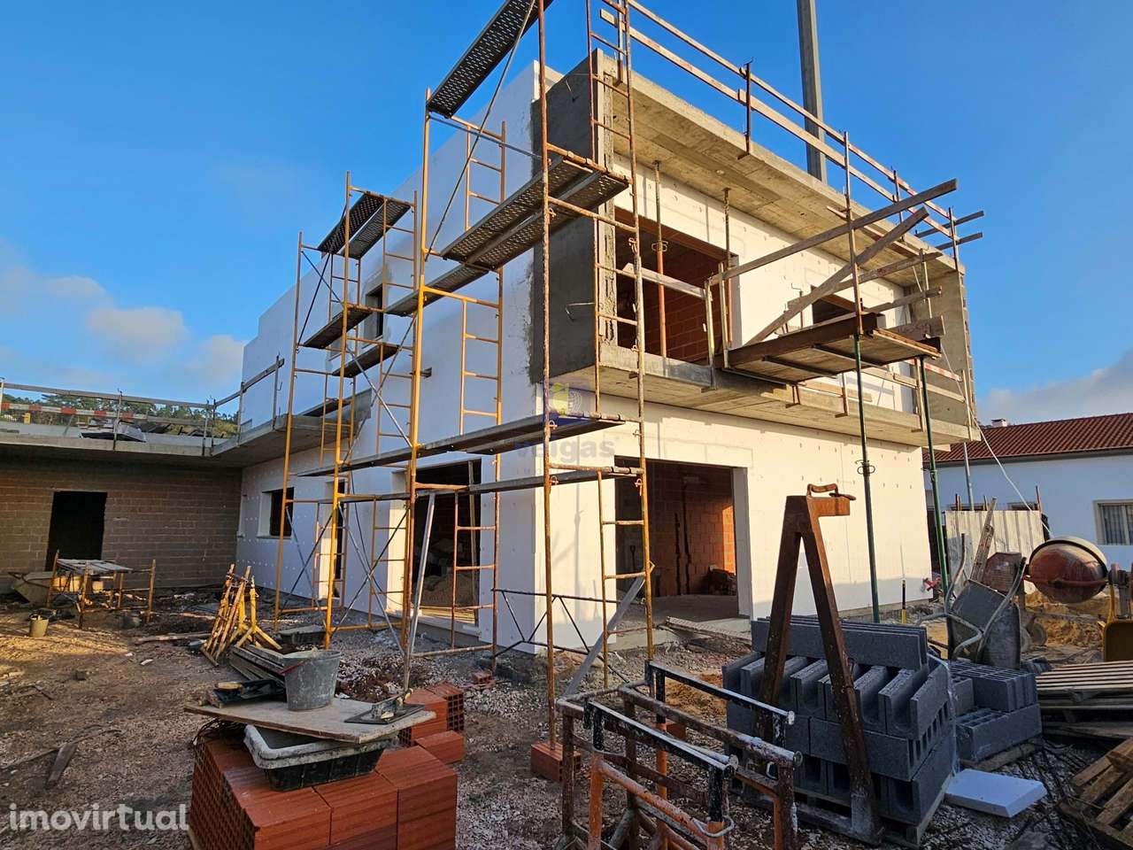 **Moradia T4 em construção com materiais de qualidade, áreas acima da - Grande imagem: 3/28