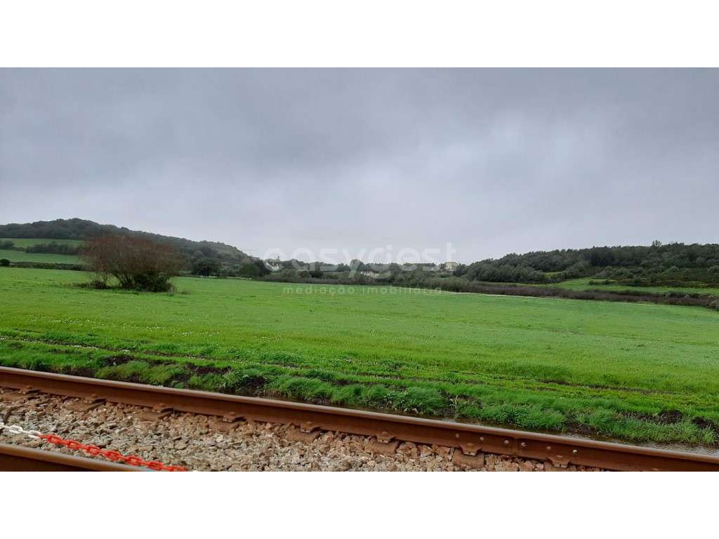 Terreno Rustico em Morelena, a apenas 2,5Km do centro de Pêro Pinheiro - Grande imagem: 2/9