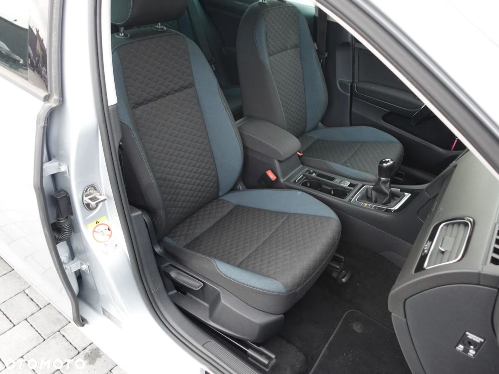 Volkswagen Golf 1.6 TDI SCR IQ.DRIVE - 4