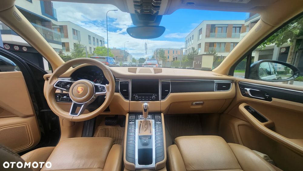 Porsche Macan - 4
