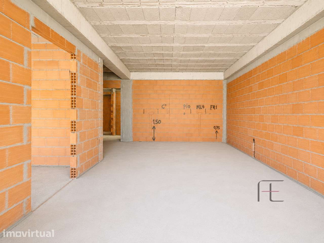 Apartamento T1 com Varanda, condomínio fechado, Arcozelo - Grande imagem: 3/9