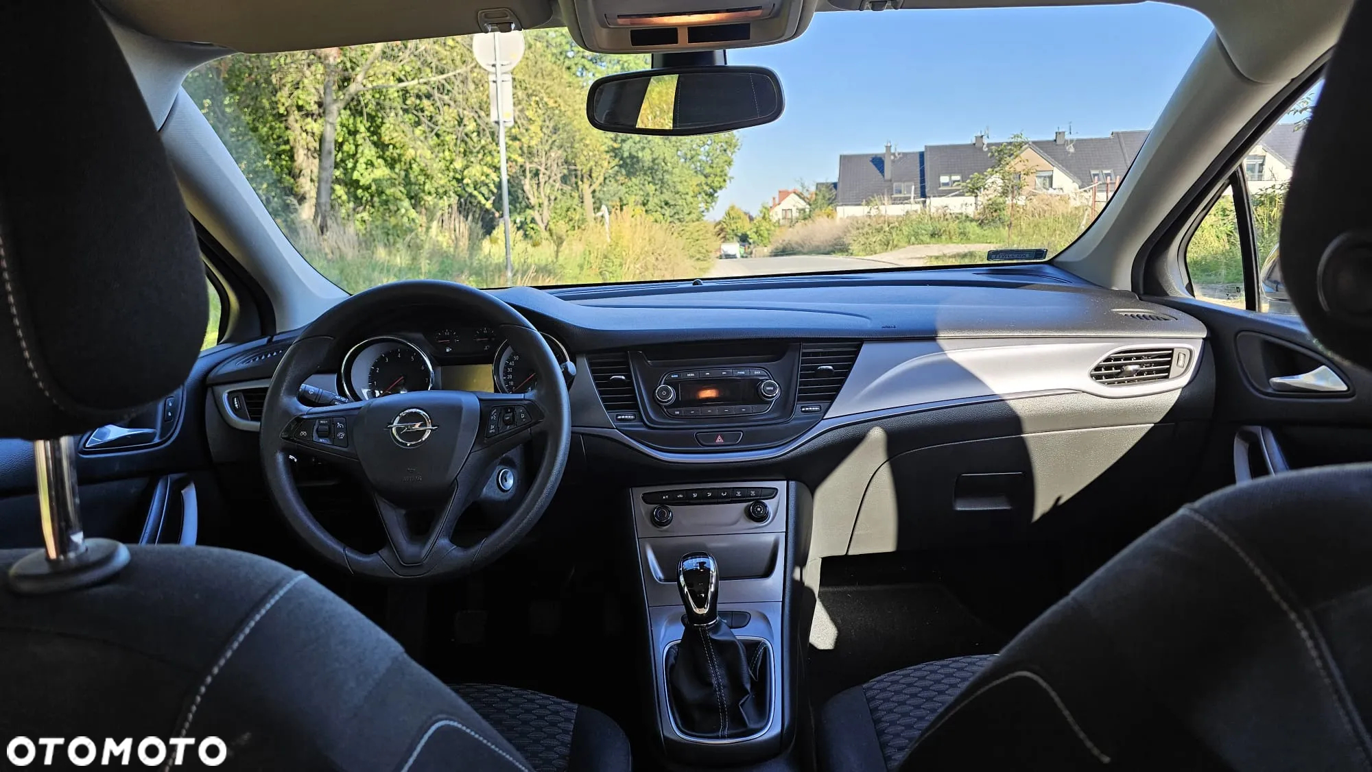 Opel Astra V 1.4 Essentia - 10