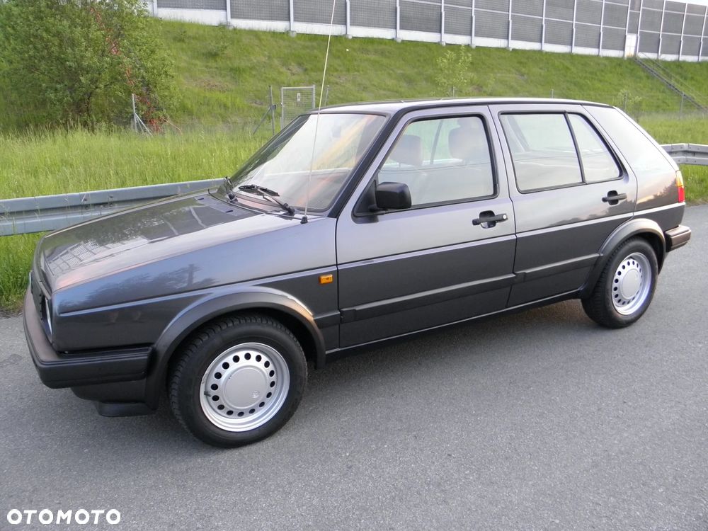 Volkswagen Golf 1.6 CL - 8