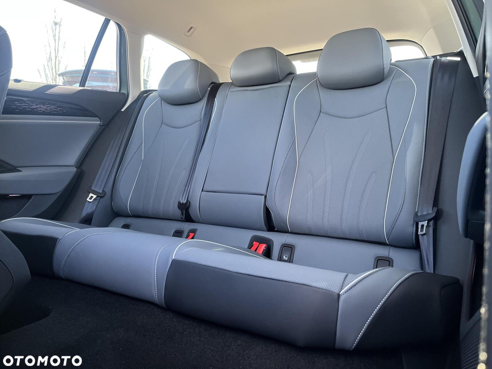 Volkswagen Passat 2.0 TDI SCR Elegance DSG - 39