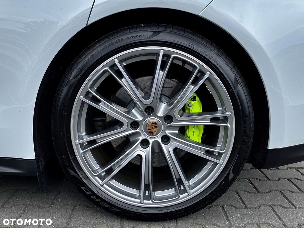 Porsche Panamera - 11