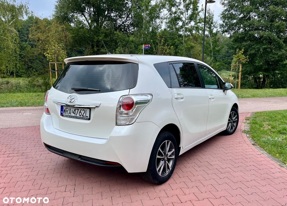 Toyota Verso 1.8 Prestige 7os MS - 12
