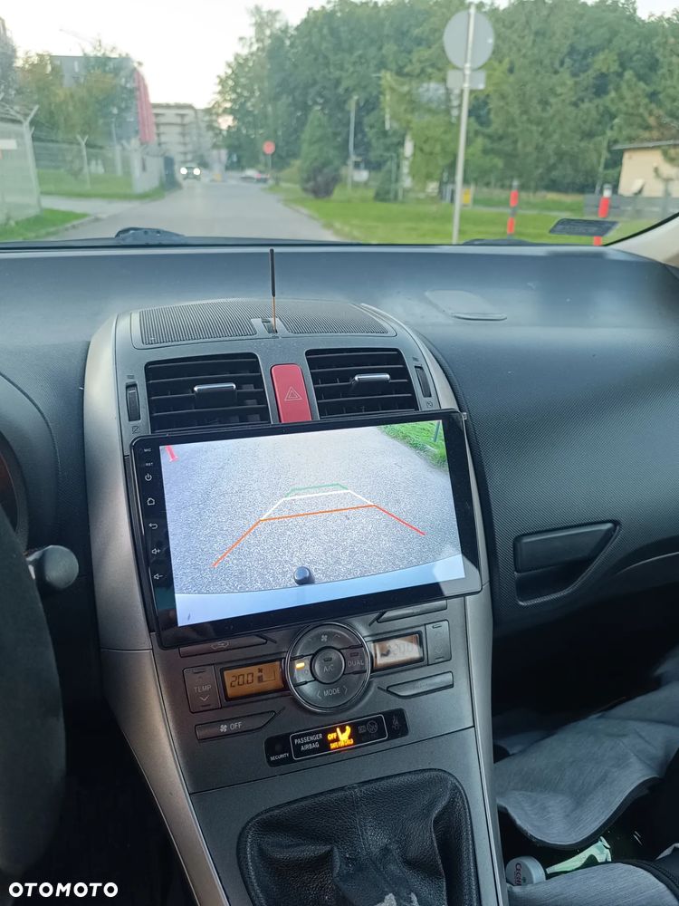 Toyota Auris 1.4 D-4D Premium - 2