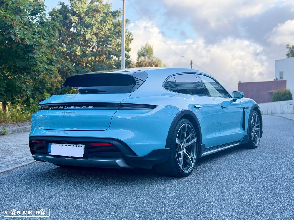 Porsche Taycan Cross Turismo 4 - 3