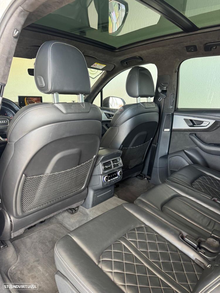 Audi SQ7 4.0 TDI V8 quattro Tiptronic 7L - 15