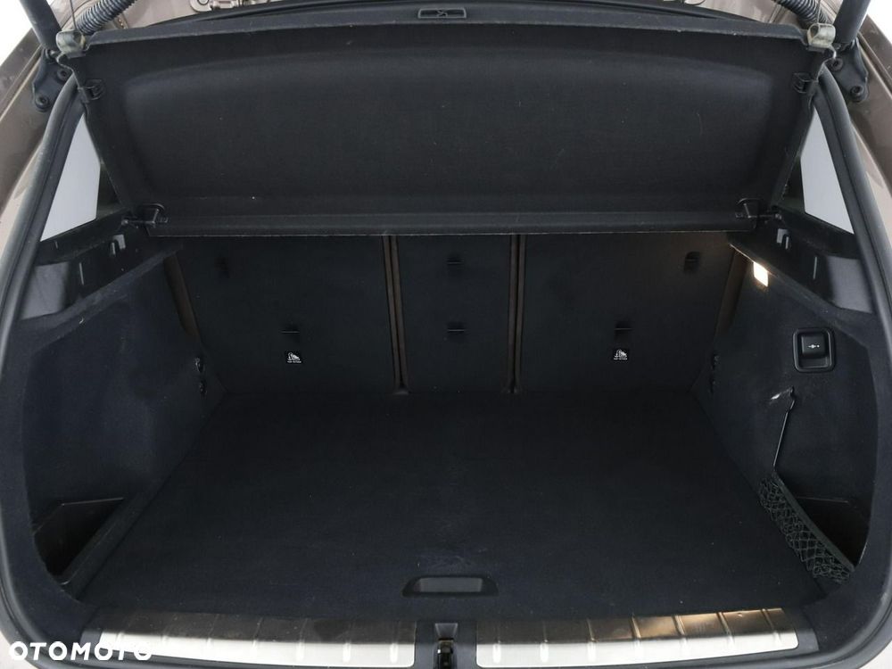 BMW X1 sDrive16d xLine - 21