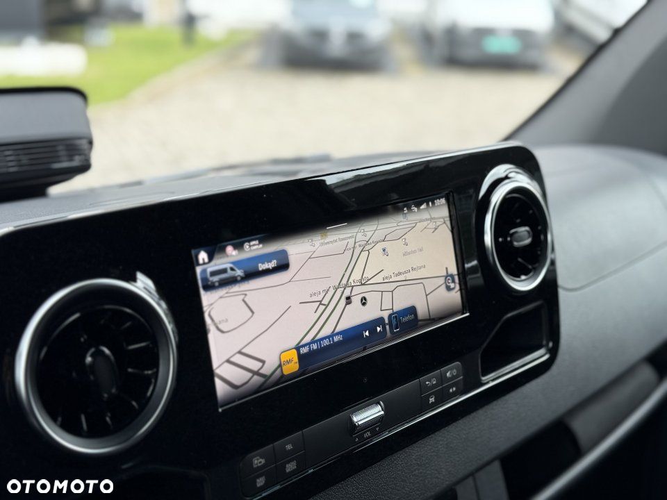 Mercedes-Benz Sprinter - 15