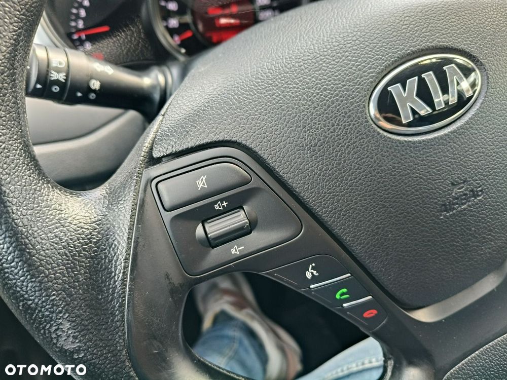 Kia Ceed - 7