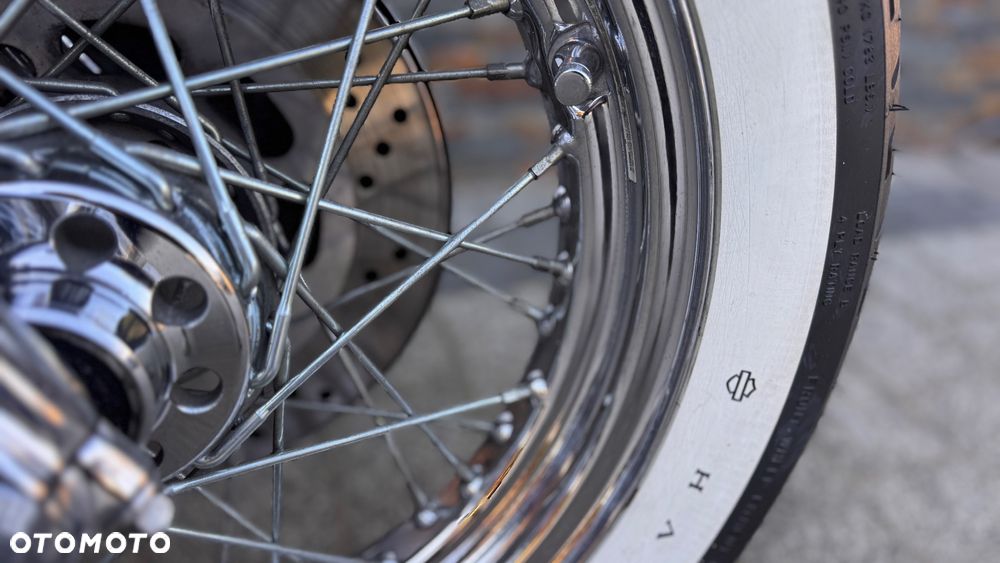 Harley-Davidson Softail Heritage Classic - 14