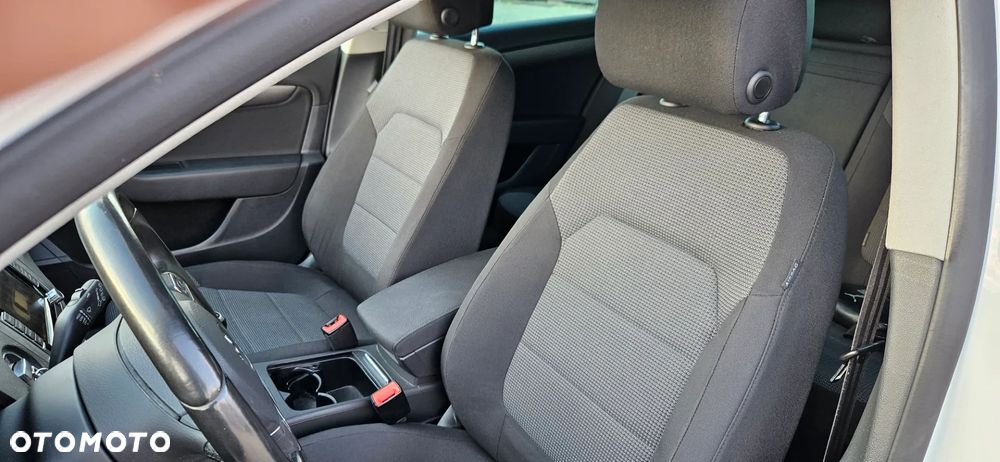 Volkswagen Passat 2.0 TDI Highline - 18