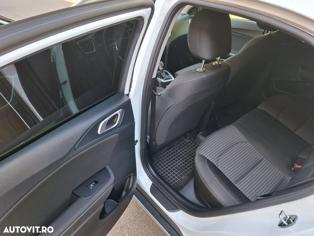 Kia XCeed 1.5 T-GDI 7DCT City - 5
