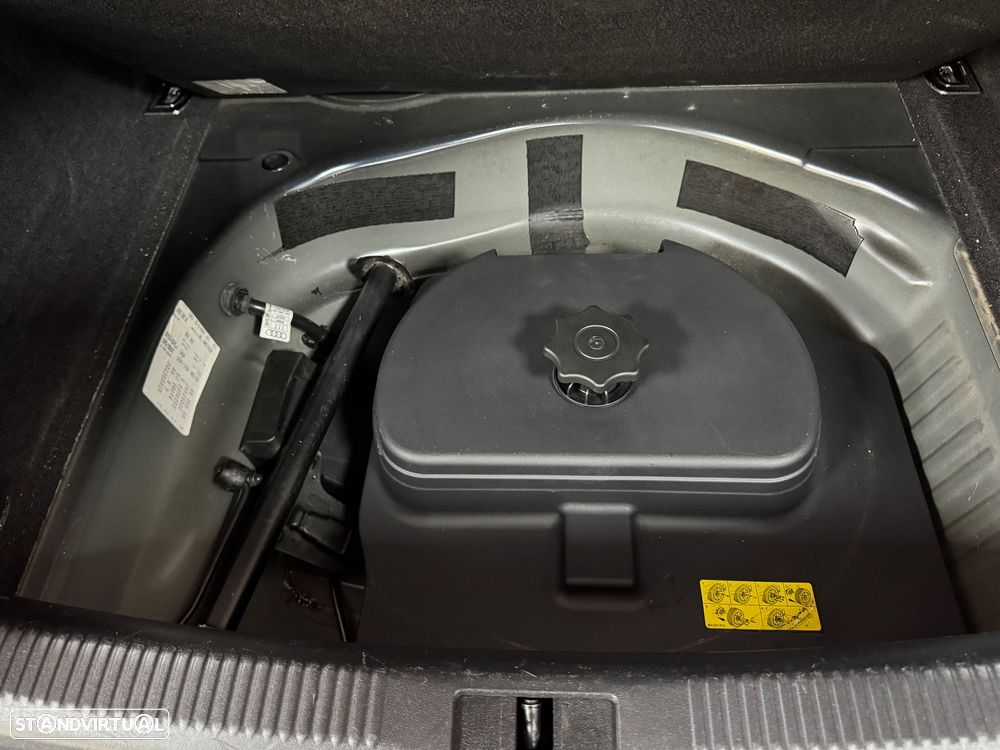 Audi A4 2.0 TDI exclusive - 14