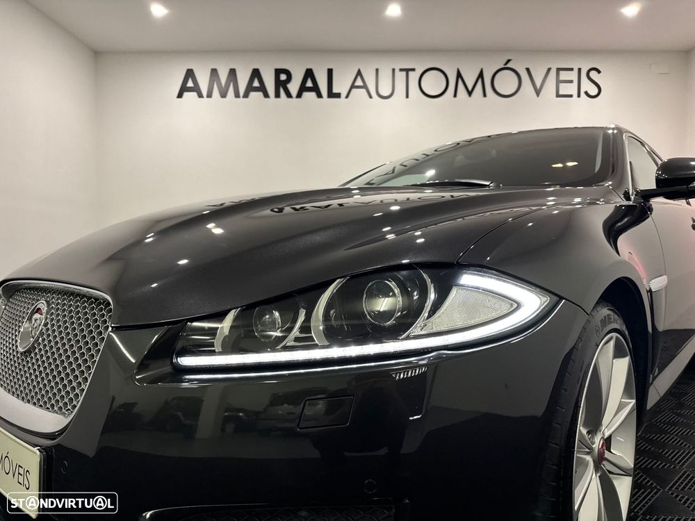 Jaguar XF Sportbrake 2.2 D Premium Luxury - 15