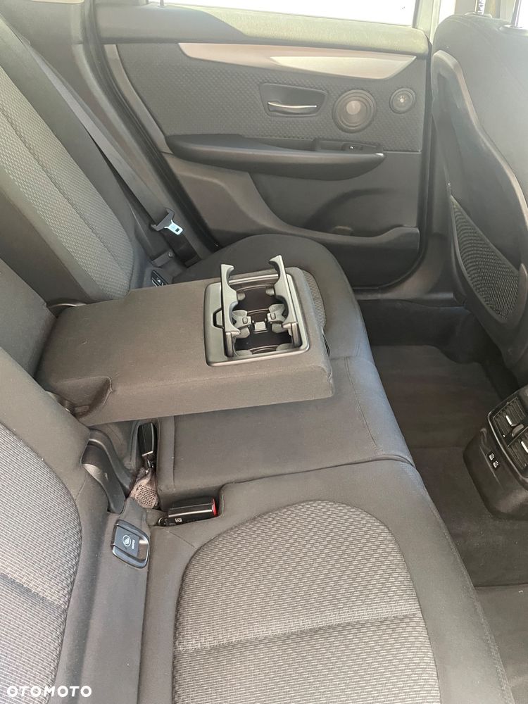 BMW Seria 2 220d Advantage - 13