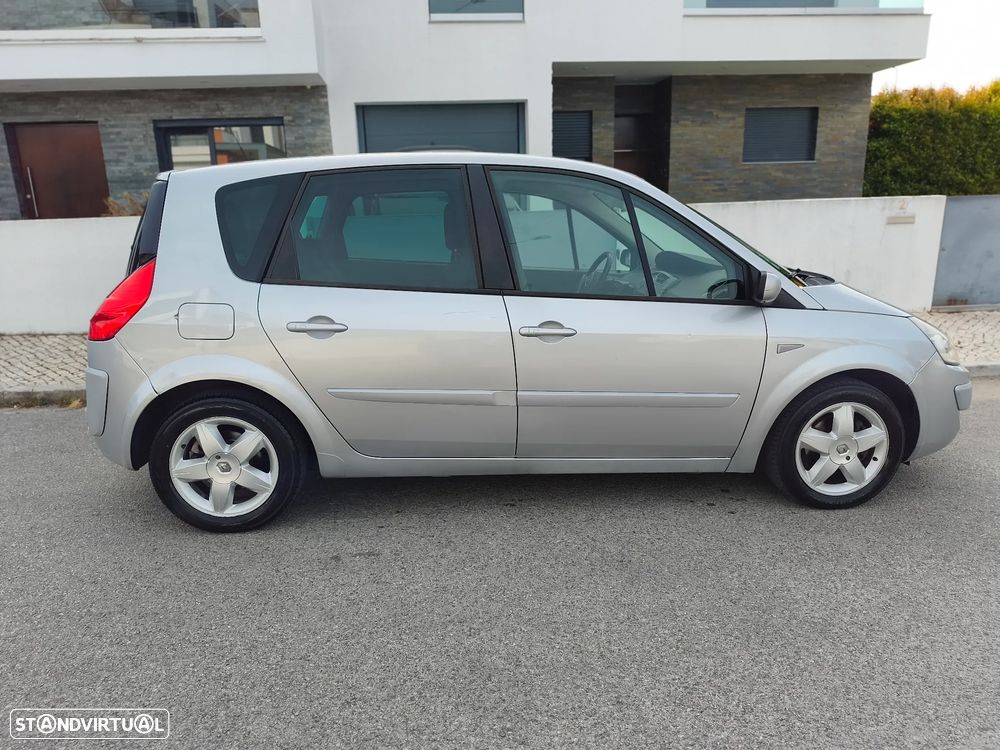 Renault Scénic 1.5 dCi Dynamique S - 3