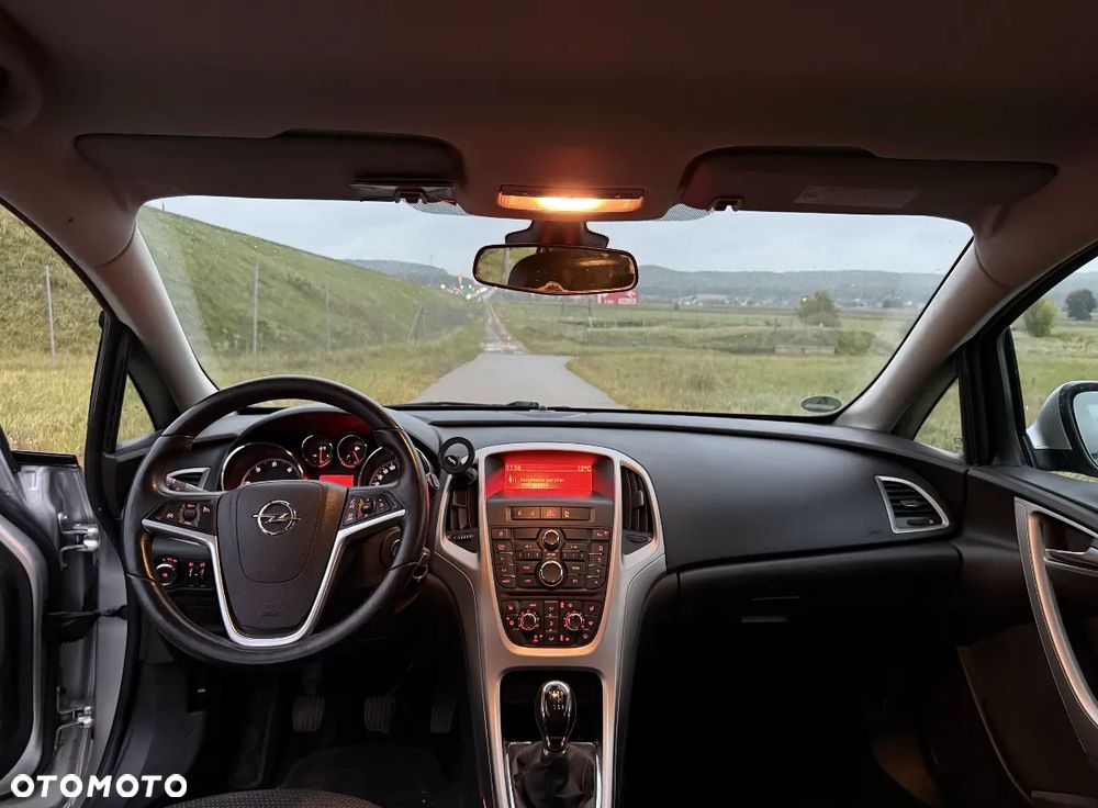 Opel Astra 1.7 CDTI - 10