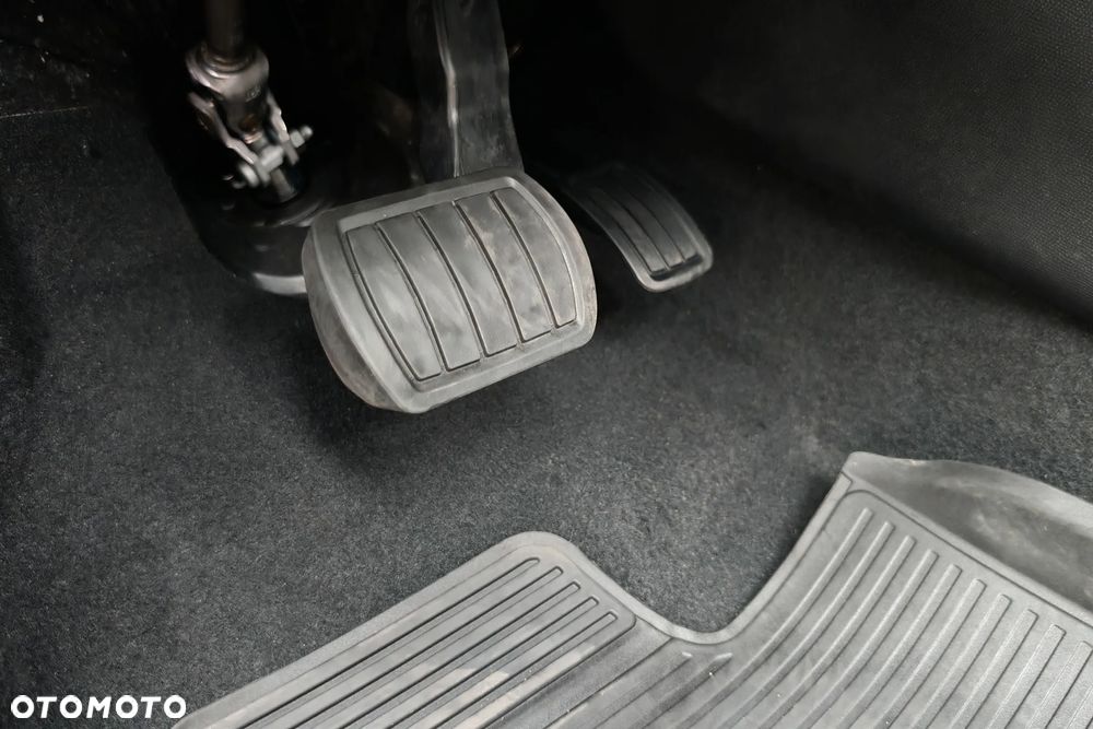 Peugeot 308 1.5 BlueHDi Allure S&S EAT8 - 17