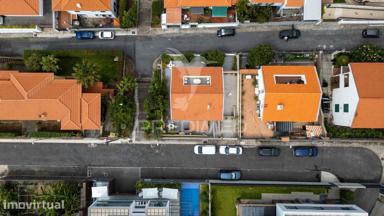 Moradia Geminada T3+sótão no Funchal - Ilha da Madeira - Grande imagem: 5/35