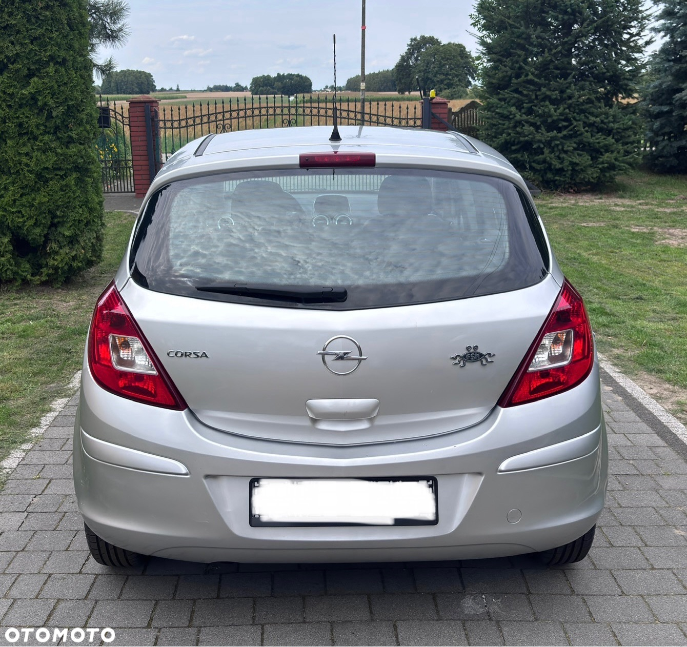 Opel Corsa 1.4 16V Cosmo - 4