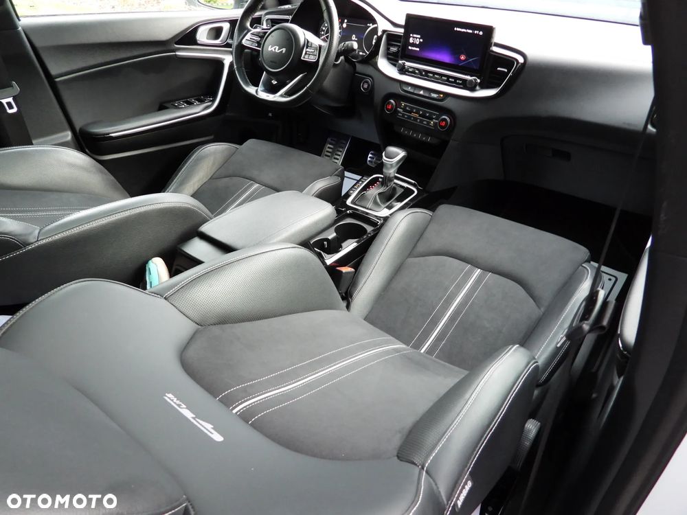 Kia ProCeed 1.5 T-GDI DCT7 OPF GT LINE - 38