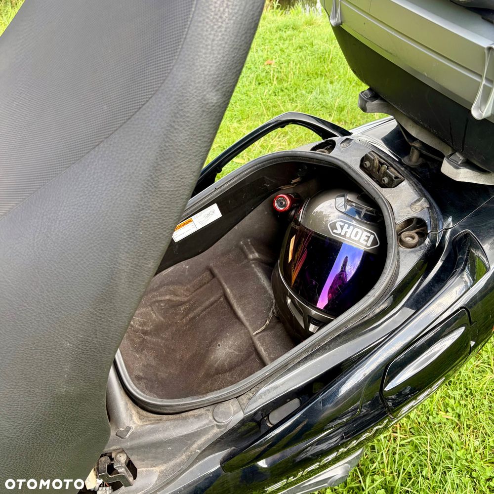 Suzuki Burgman - 7