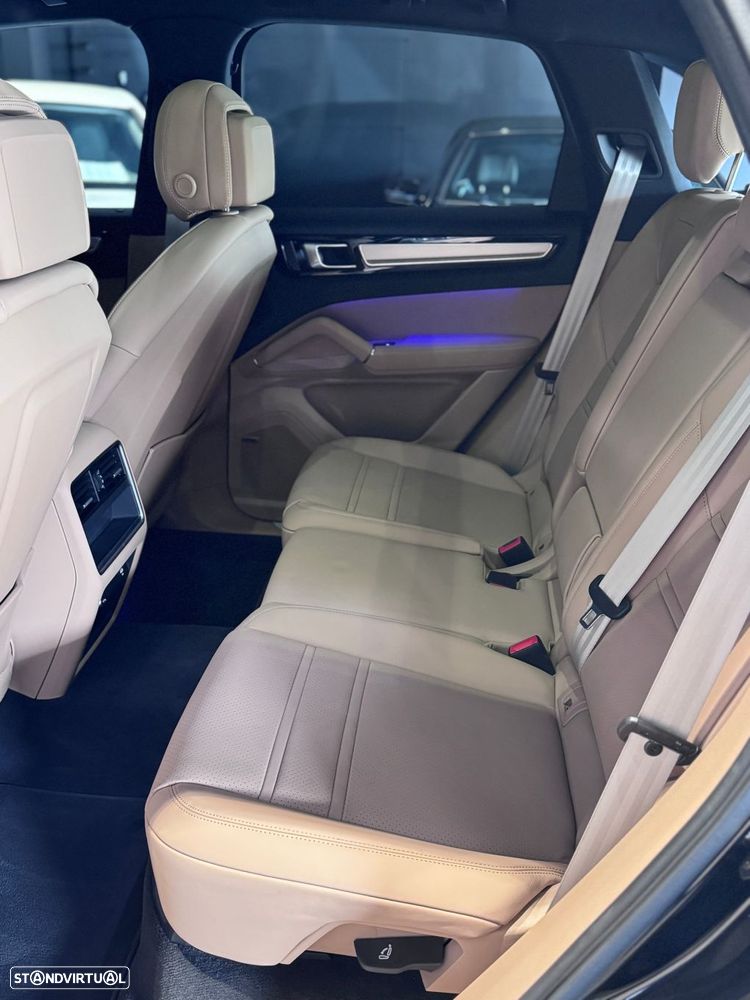 Porsche Cayenne E-Hybrid Platinum Edition - 54