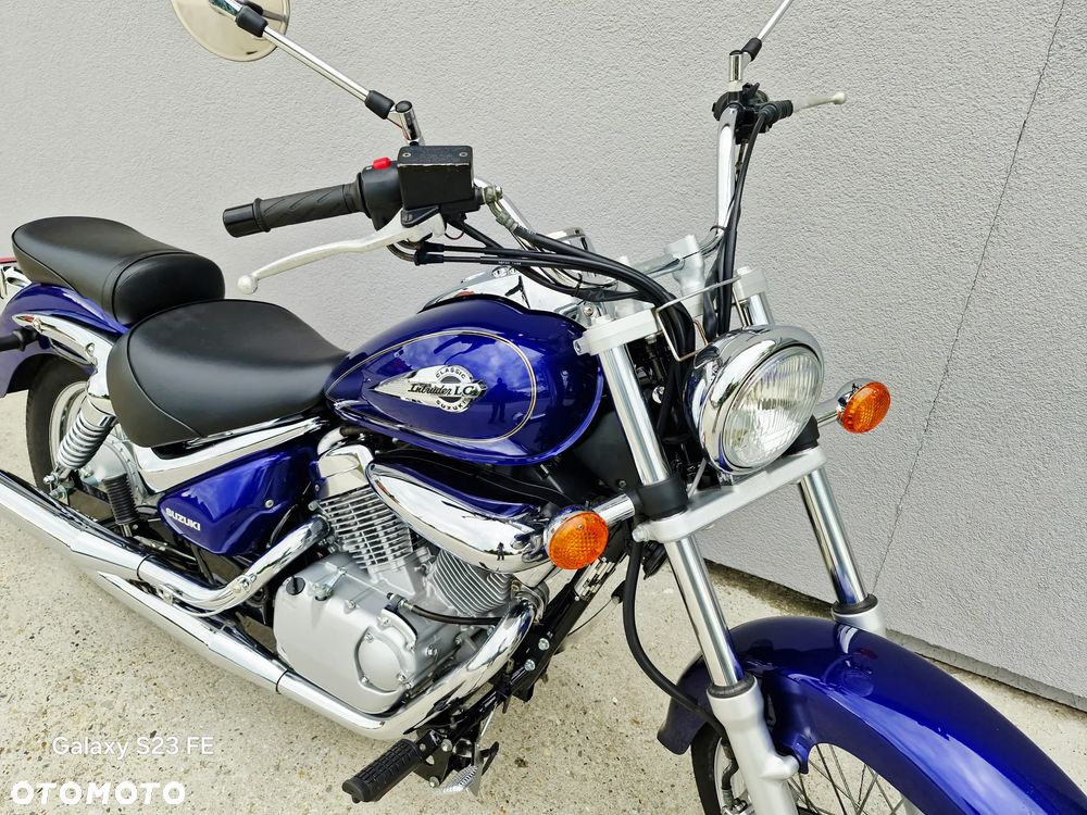 Suzuki Intruder - 28