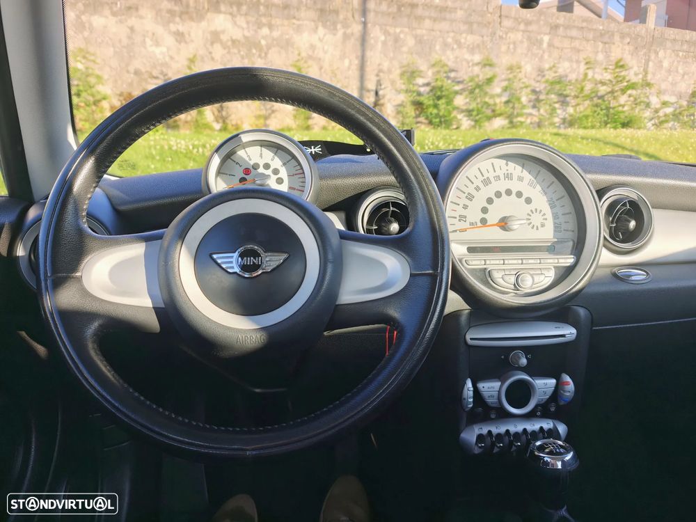 MINI 3 Portas One 1.4 - 15