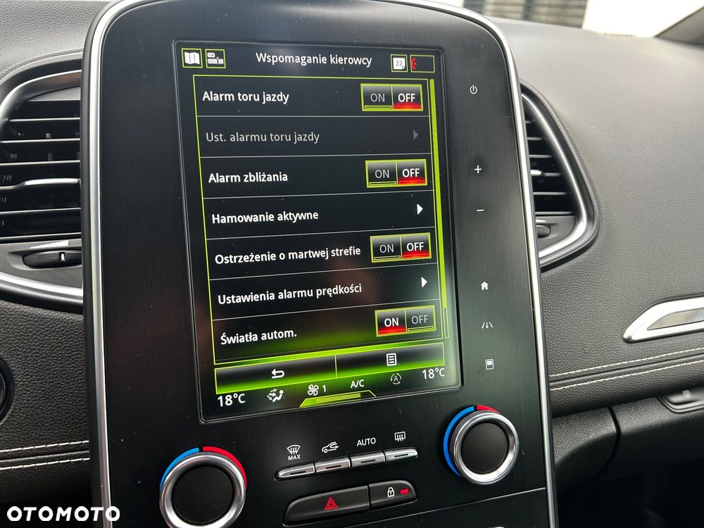 Renault Grand Scenic ENERGY TCe 140 EDC INTENS - 26