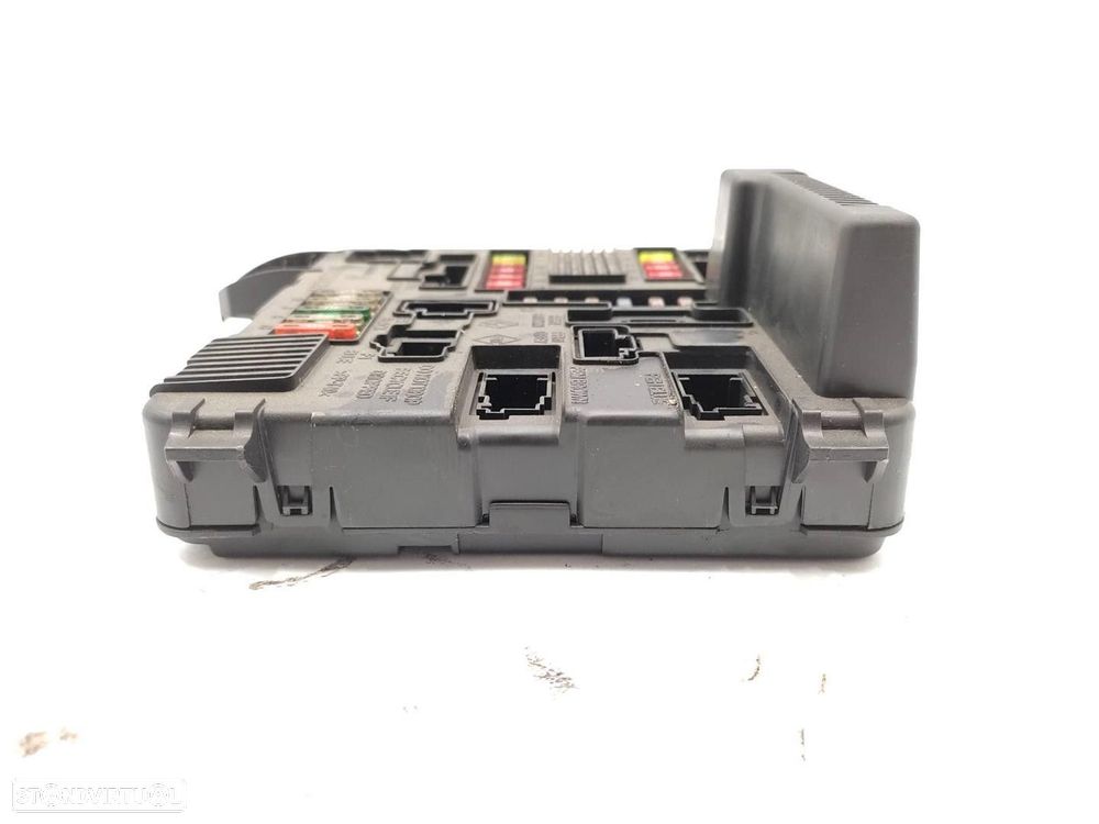 CAIXA RELÉS / FUSÍVEIS RENAULT SCÉNIC II 2005 -8200306032B - 4