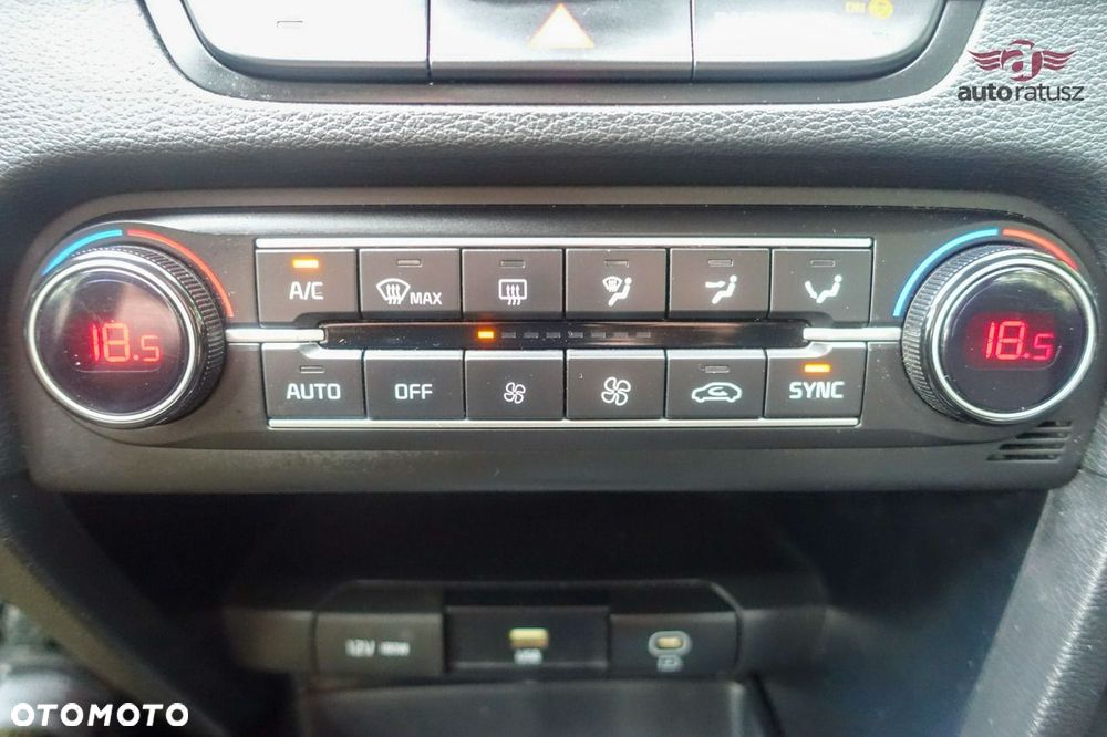Kia Ceed - 28