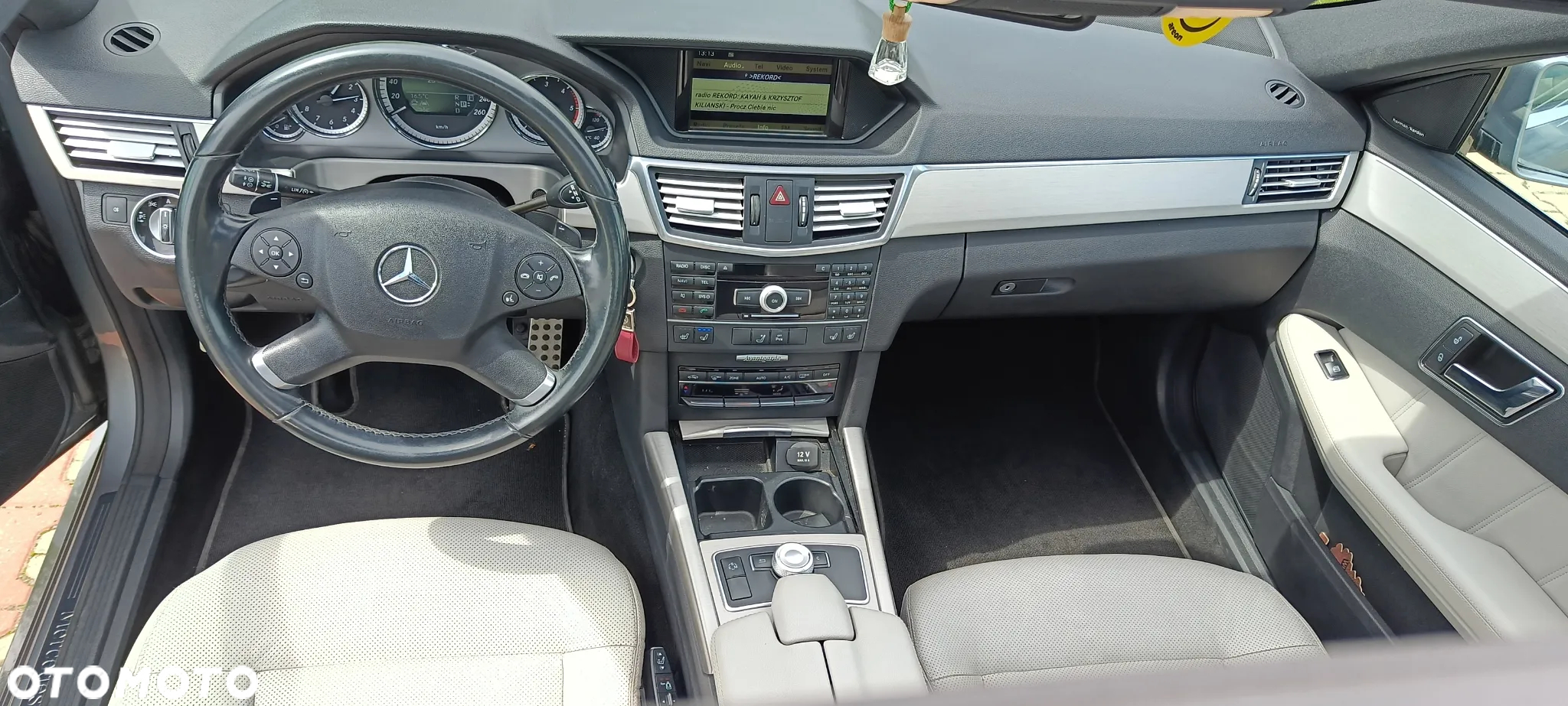 Mercedes-Benz Klasa E 350 CDI BlueEff Avantgarde - 27